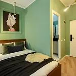 Apartamento Magheru Boulevard Cozy - Where Less Is Bucarest