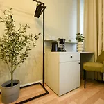 Magheru Boulevard Cozy - Where Less Is Apartamento *
