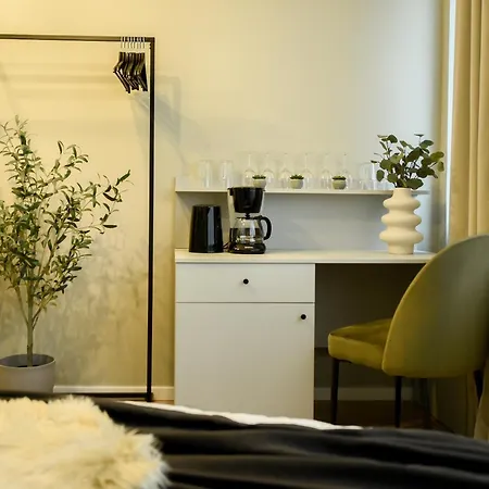 Magheru Boulevard Cozy - Where Less Is アパート ブカレスト