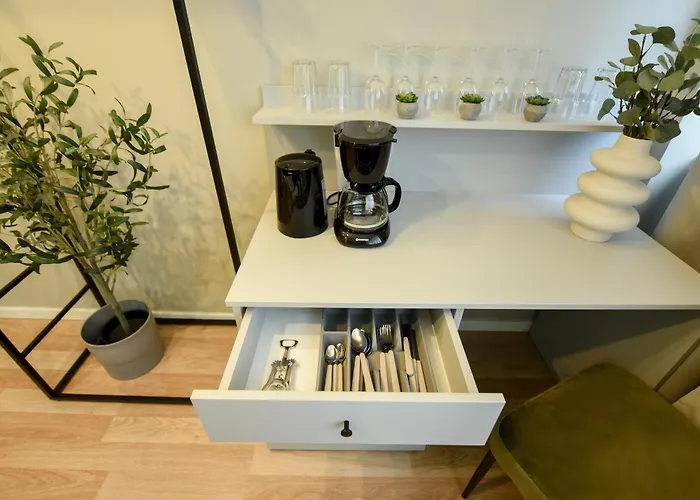 Magheru Boulevard Cozy - Where Less Is * ブカレスト