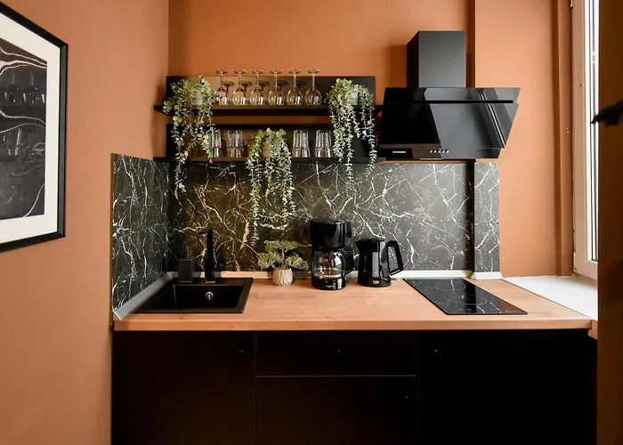 Magheru Boulevard Cozy - Where Less Is