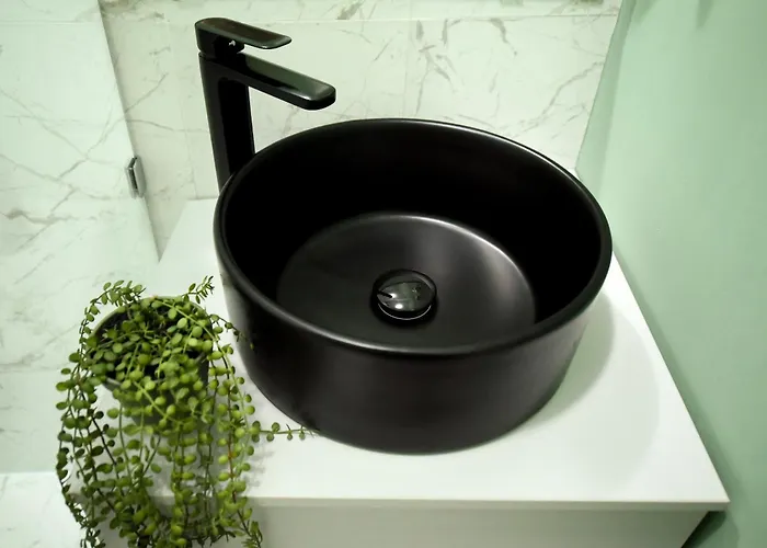 Apartment Magheru Boulevard Cozy - Where Less Is